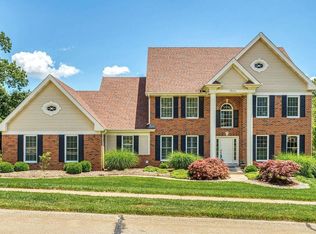 1504 Highland Valley Cir, Chesterfield, MO 63005