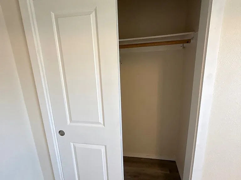 3355 Portland Rd NE #1 — Photo 14