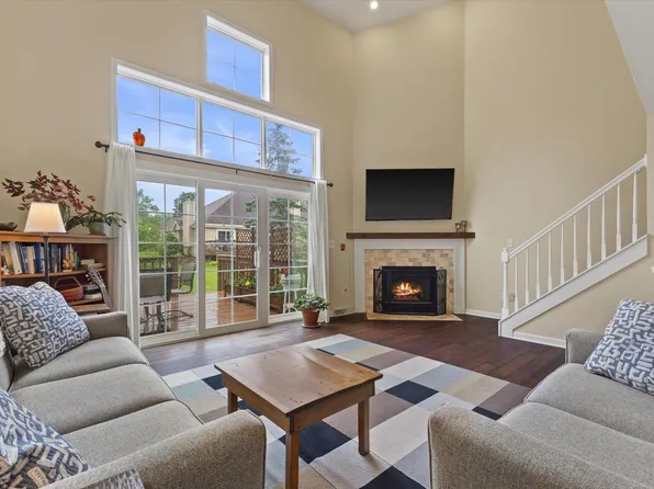 2975 River Birch DRIVE #E, Brookfield, WI 53045