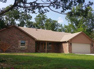412 Hickory St, Mt Pleasant, TX 75455
