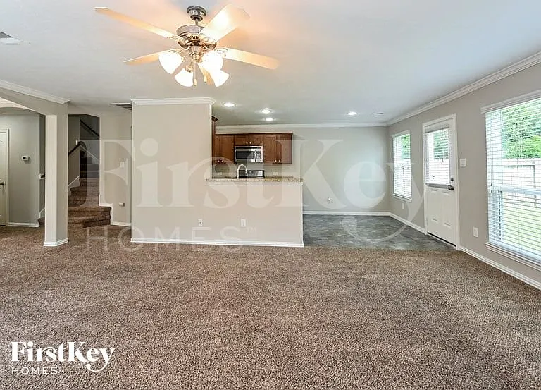 2919 Chaplin Place Dr — Photo 3