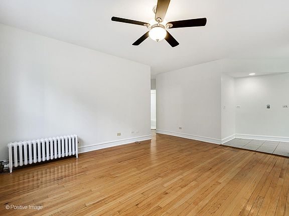 5th image of 5060 N Claremont Ave APT 1W
