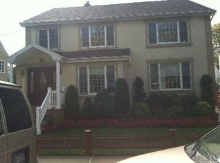 15168 17th Rd, Whitestone, NY 11357