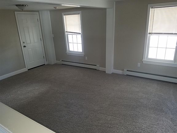 2nd image of 171 Peirce St APT B