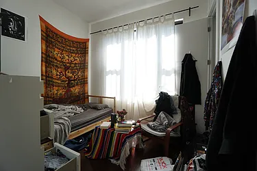 Rented by Rennit Inc.