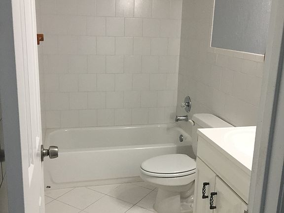 5th image of 10104 Pepperidge Ct