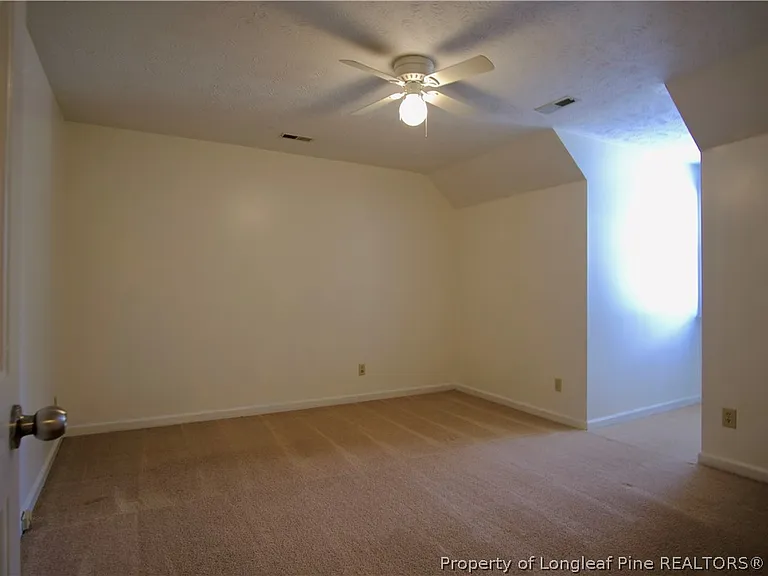 1987 Penrose Dr — Photo 24
