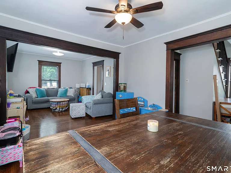 271 Brown St — Photo 8