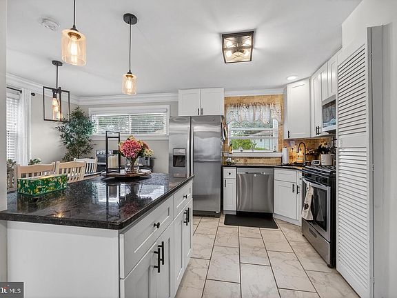 4th image of 1123 Wynnbrook Rd