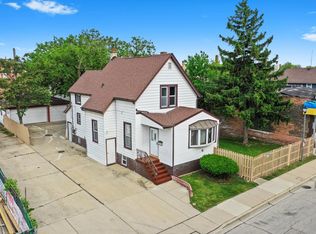 17 N 6th Ave, Maywood, IL 60153