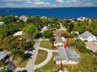 1239 Stadler Dr, Fort Myers, FL 33901
