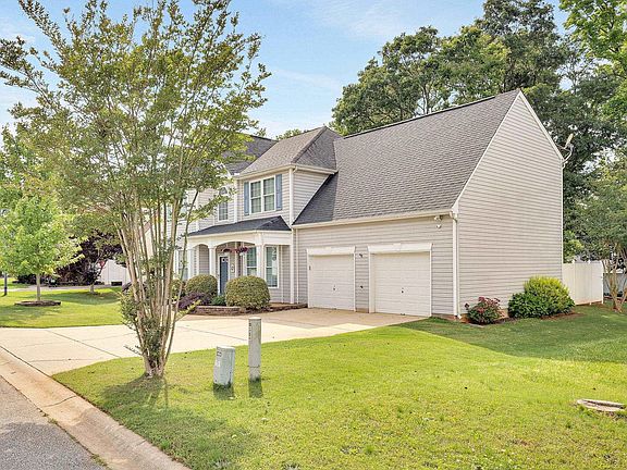 4th image of 144 Birkhall Cir