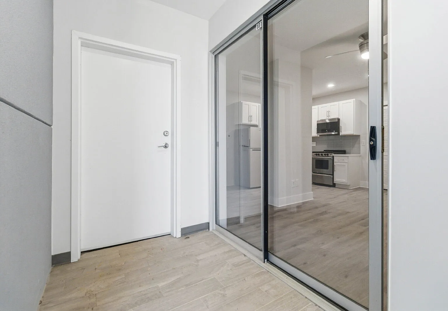 1 bed, 1.0 bath, 549 sqft, $1,400 — Photo 4