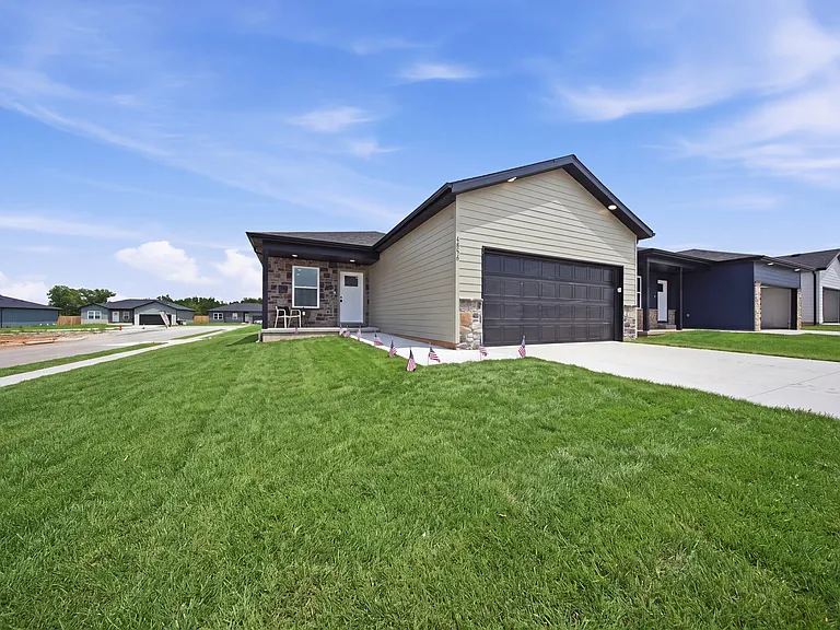 4856 W Ridge Ln — Photo 3