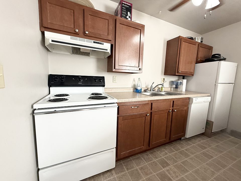1st image of 1667 Capital Ave #10463646