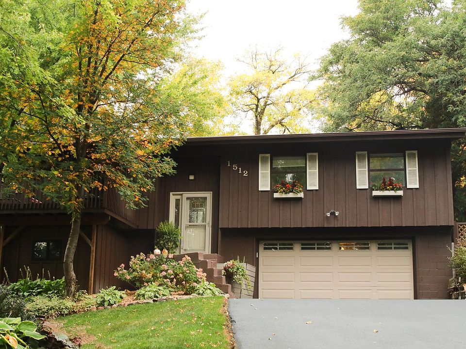 1st image of 1512 Valley Dr