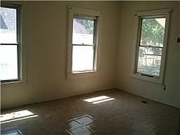 5th image of 1123 Magnolia St