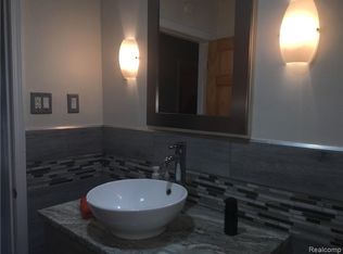 22421 Chippewa St, Detroit, MI 48219