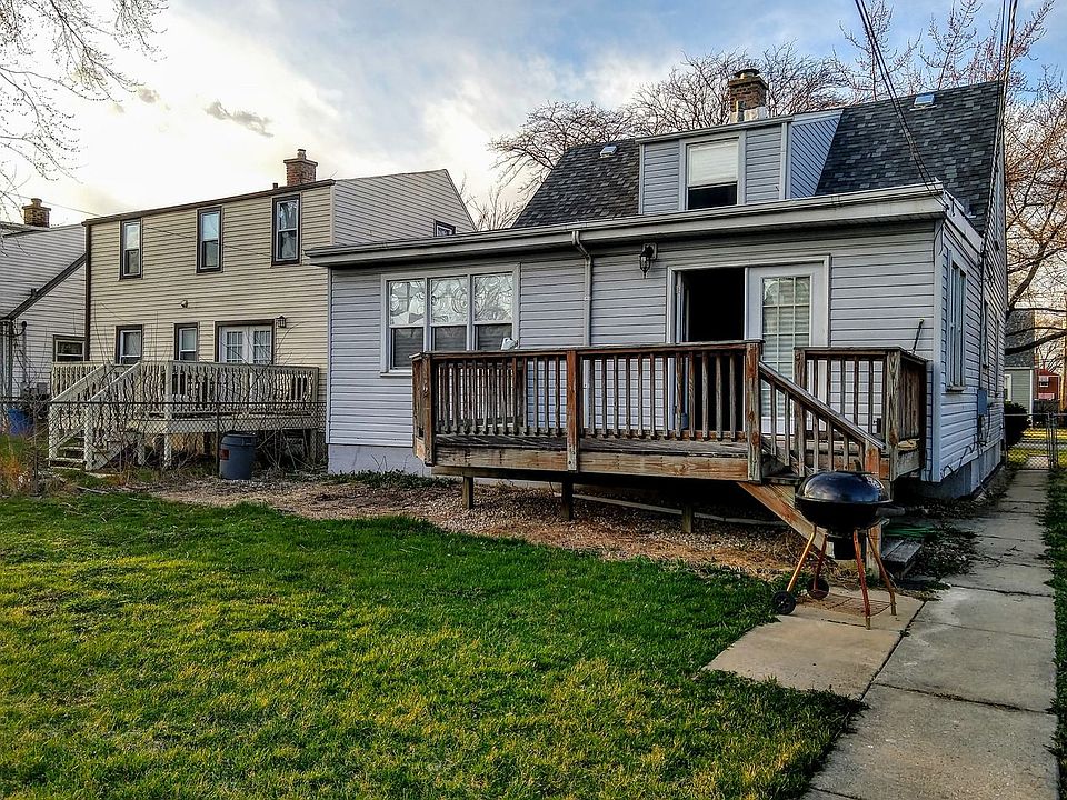 2nd image of 3713 W 85th Pl