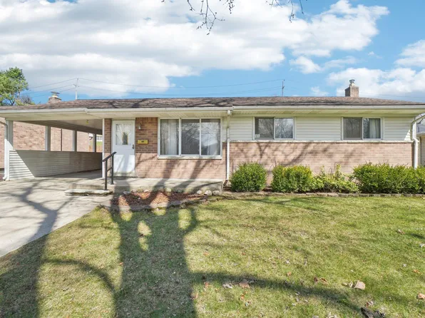 319 Pleasant Ridge Dr, Saline, MI 48176