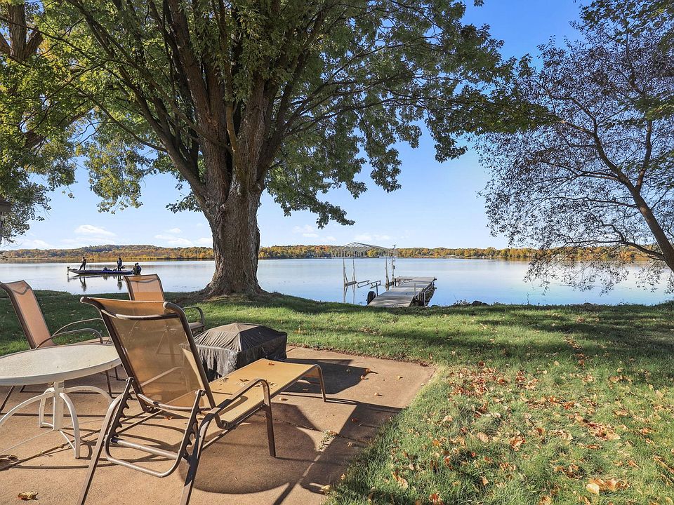 1st image of 50582 Lakeside Cir