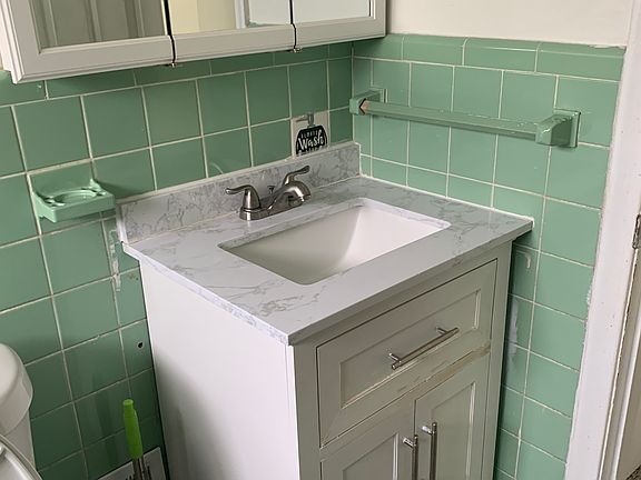 3rd image of 22120 Cloverlawn Ave
