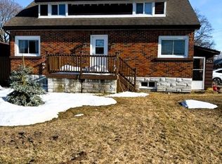 303 James St E, Orillia, ON L3V 1M4
