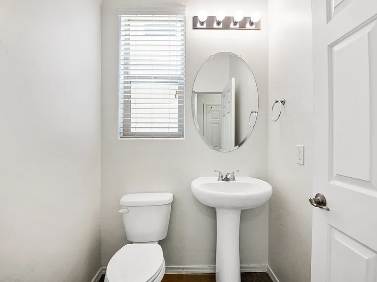 8034 S Dolphin Way — Photo 10
