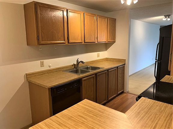 3rd image of 10501 8th Ave NE APT 405