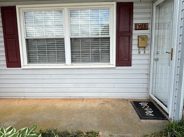 4743 Champion Ct, Greensboro, NC 27410
