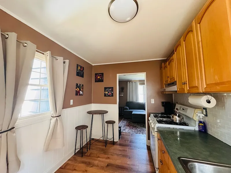 2 bed, 720 sqft, $2,500 — Photo 4