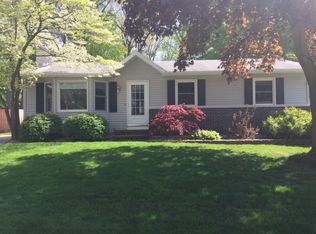 2462 Oakview Dr SW, Wyoming, MI 49519