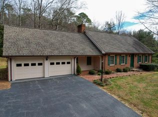 372 Fire Trail Ln, Stuart, VA 24171