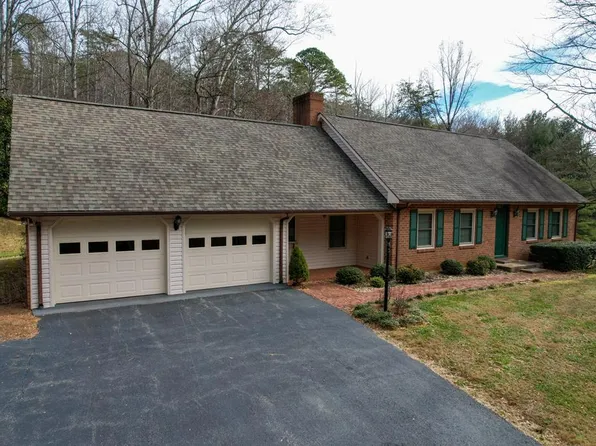 372 Fire Trail Ln, Stuart, VA 24171