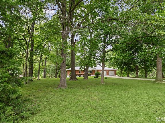 2nd image of 411 E Roosevelt Dr
