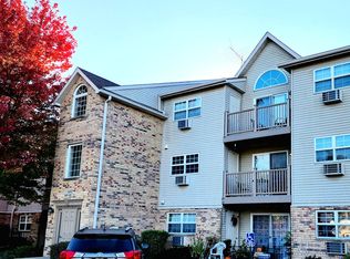 1412 W Clear Water Cir UNIT 2A, Round Lake Beach, IL 60073