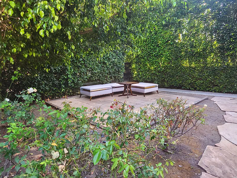 8517 Pickford St — Photo 3