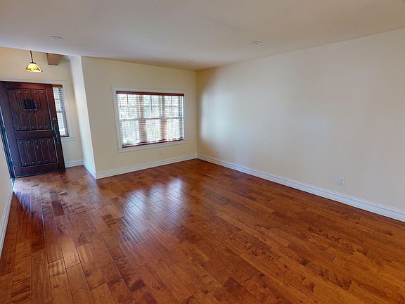 3rd image of 6679 Atoll Ave