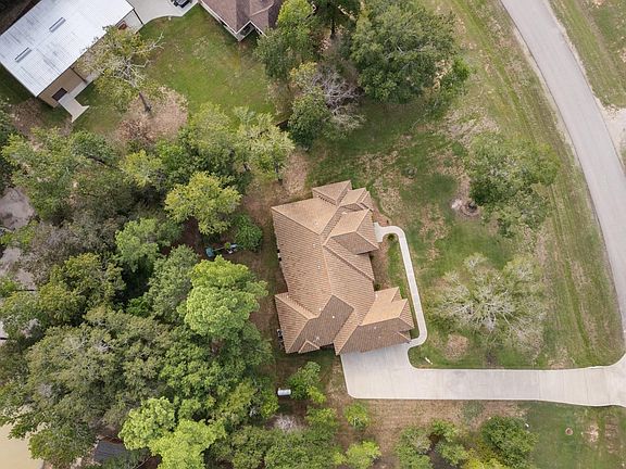 4th image of 28526 Riverside Crest Ln
