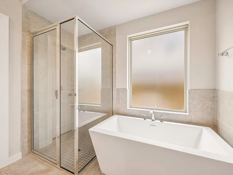 7933 Spring Run Dr — Photo 15