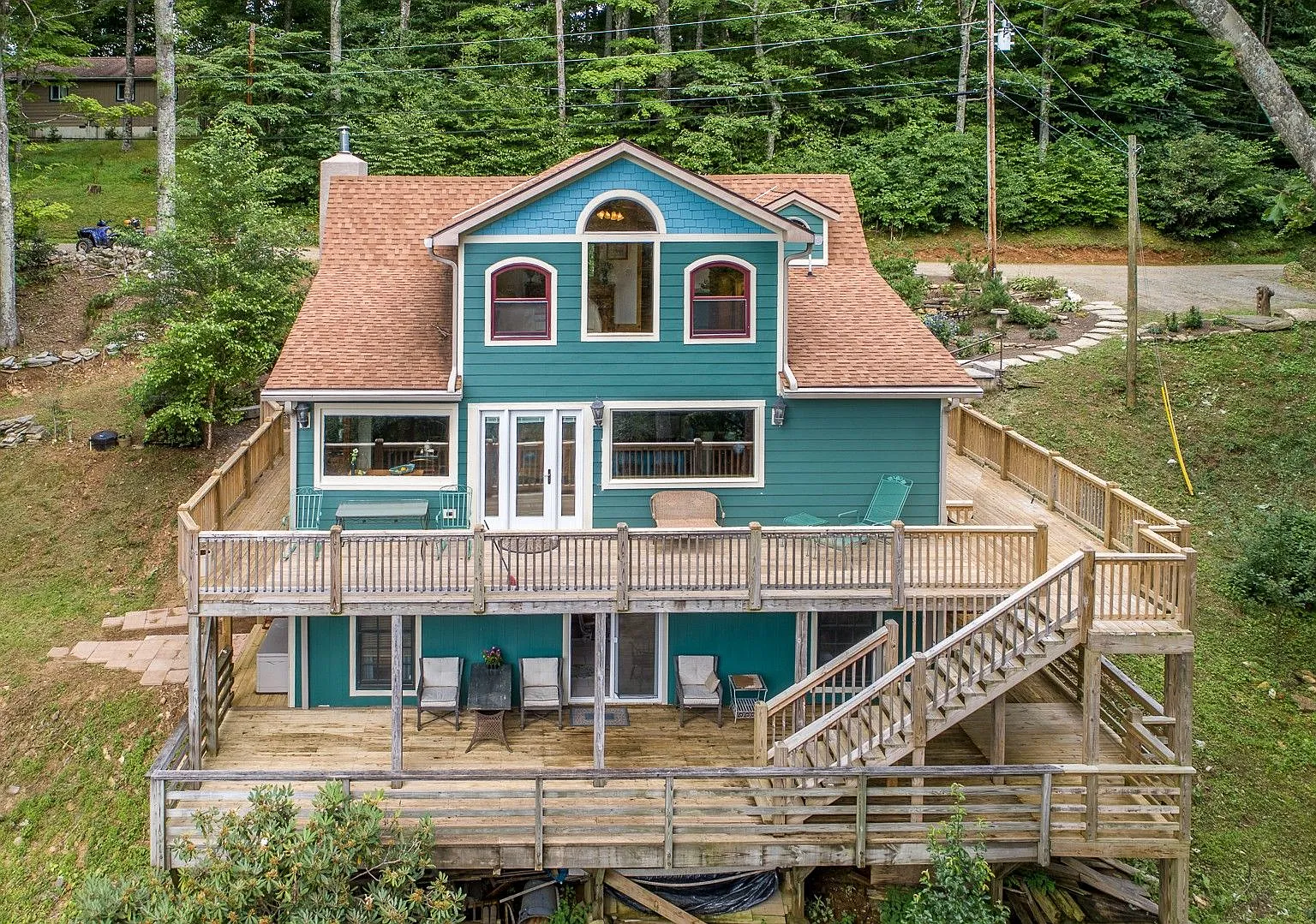 Spectacular Mountain Home with Long Range Views — Photo 1