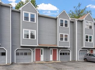 25 Juniper Pl APT 9, Lowell, MA 01852