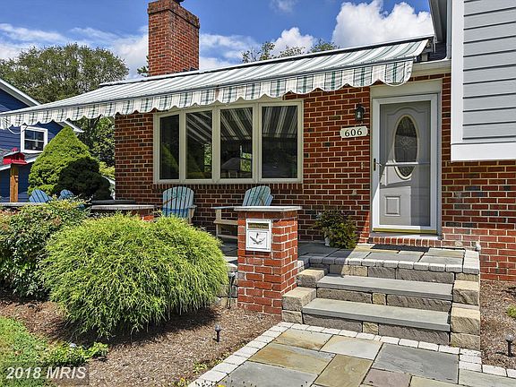 2nd image of 606 Persimmon Ct