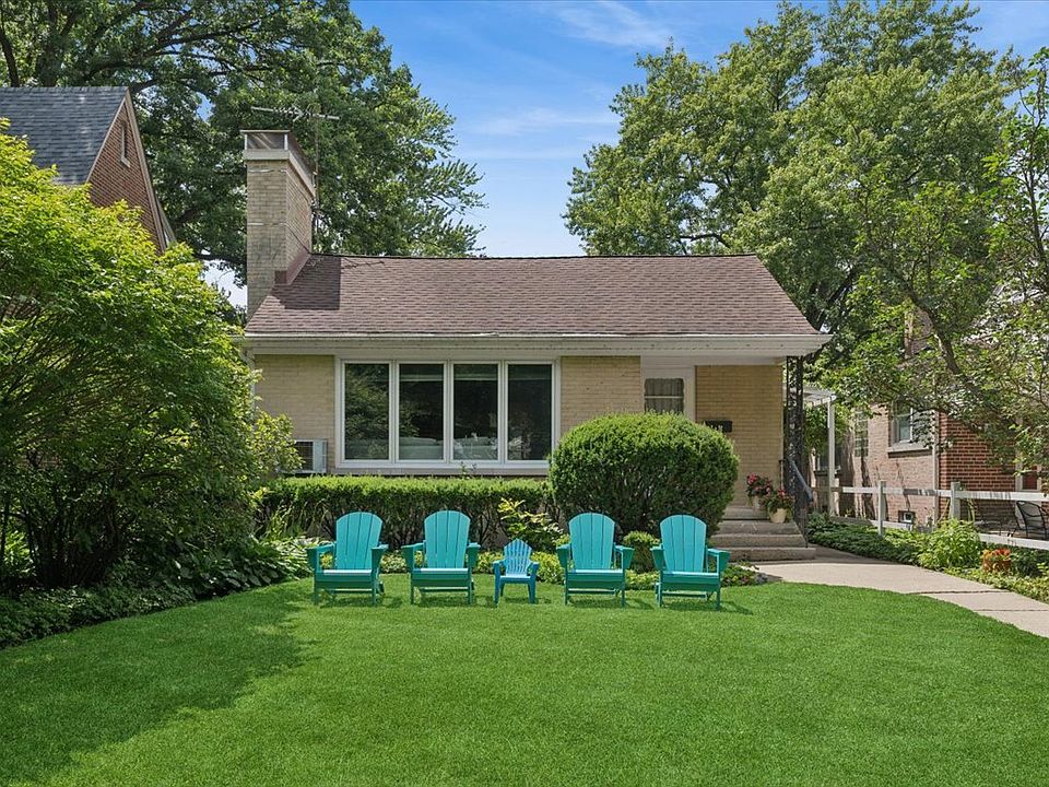 1st image of 2422 Ridgeway Ave