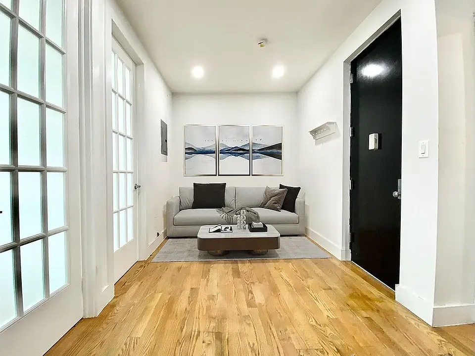 322 Convent Ave #4B
