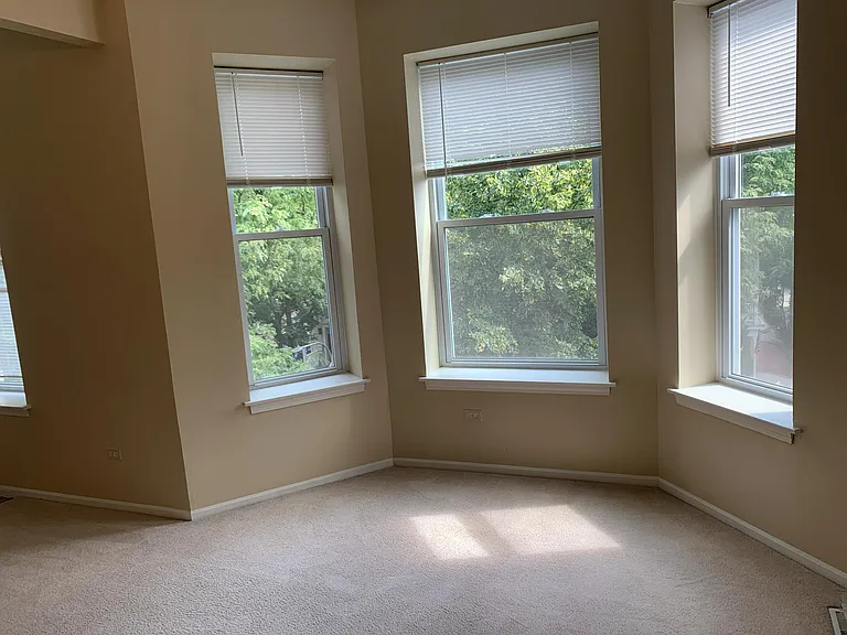 3138 N Clifton Ave #3 — Photo 17