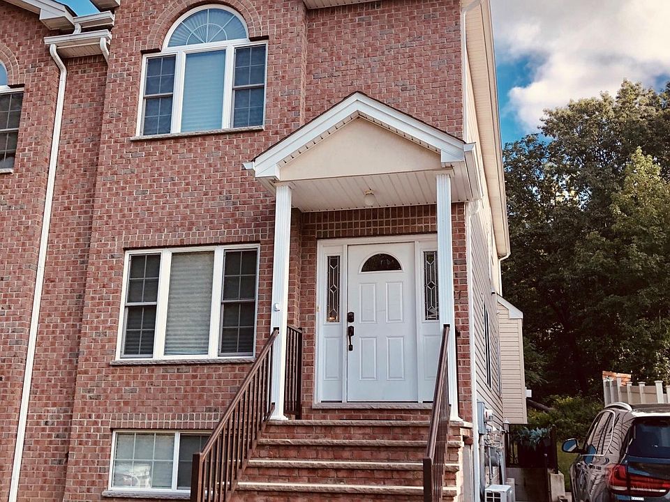 1st image of 27 Malibu Ct #2