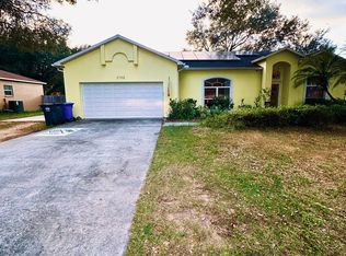 1702 Avant St, Valrico, FL 33594