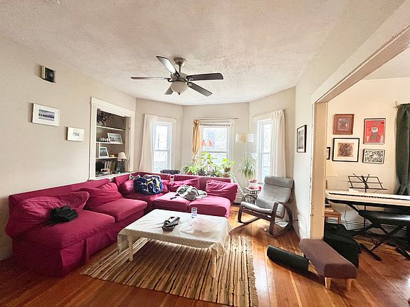 5th image of 78 Chestnut Hill Ave #1