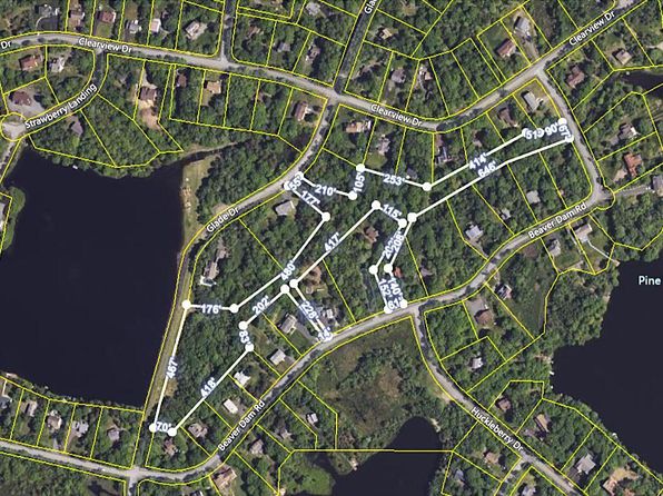 Glade Dr, Long Pond, PA 18334